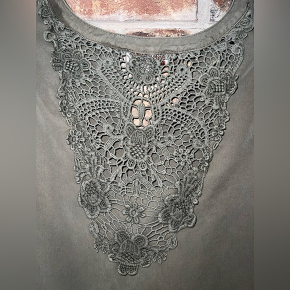 Knox Rose Doily-back Sleeveless Tops, Size XL. This listing is for both tops. - Picture 9 of 9